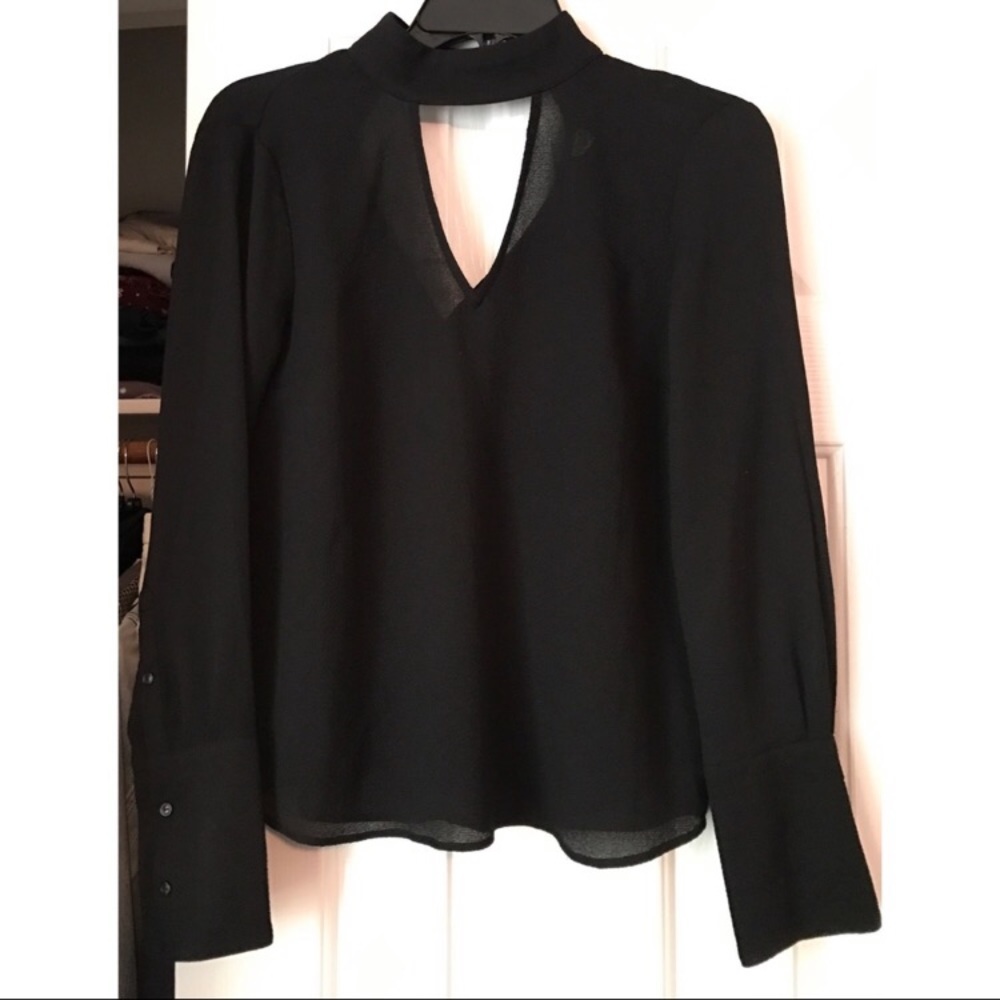 NWOT Keyhole Top